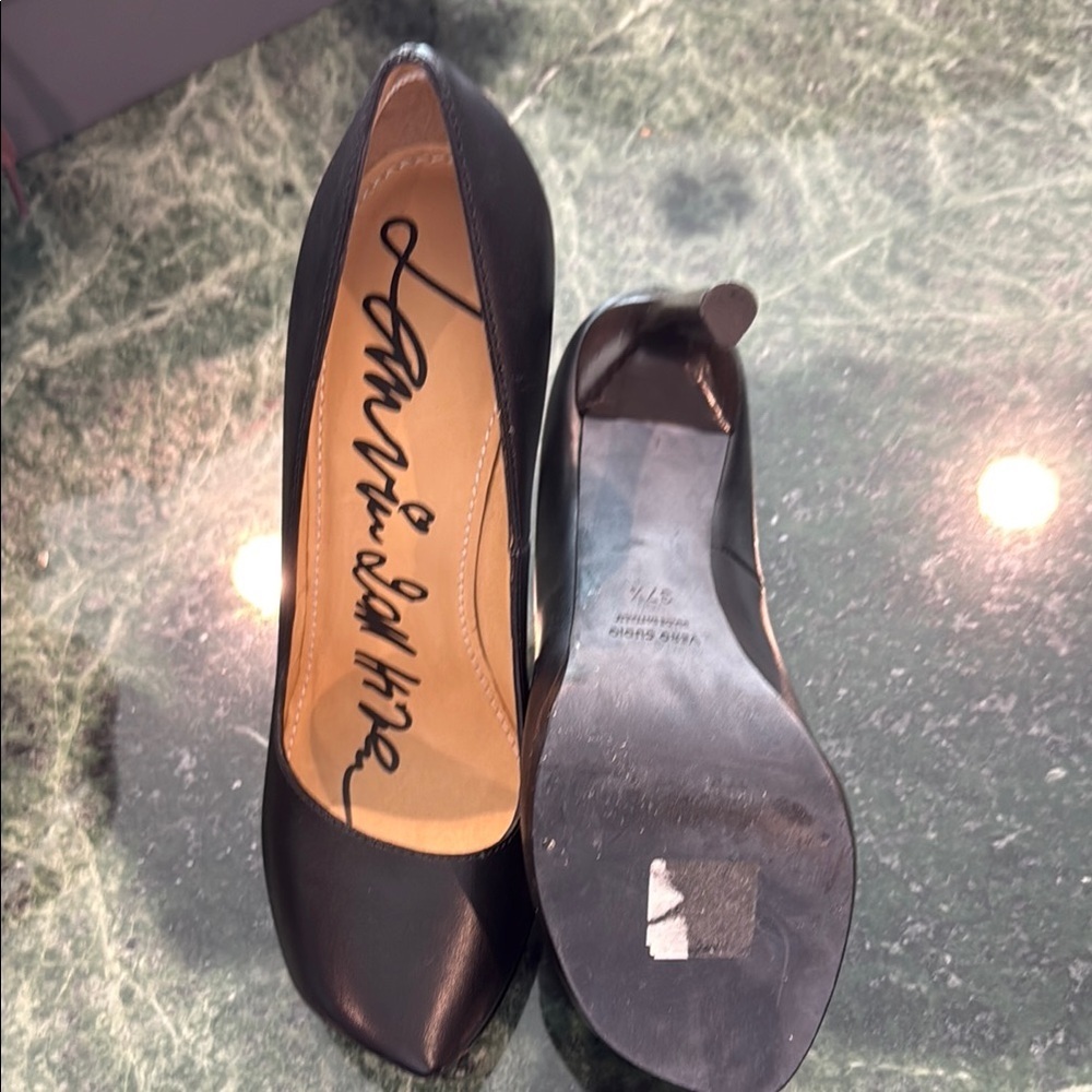 Black Lanvin Pumps EUC size 37.5/7.5 - Picture 8 of 10